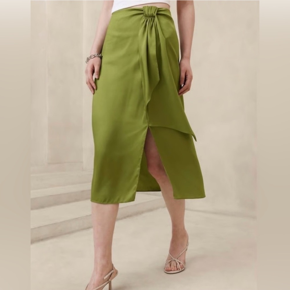 EUC banana republic Green Slip Midi Skirt sz 10 spring summer vacation